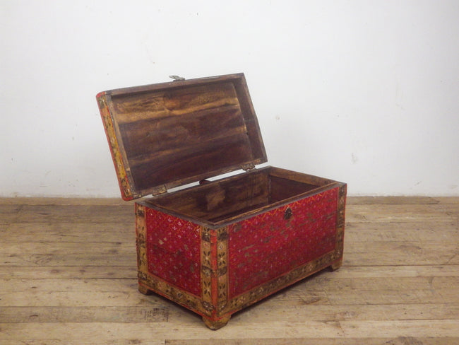 MILL-1634/2 Hand Painted Wooden Box C30
