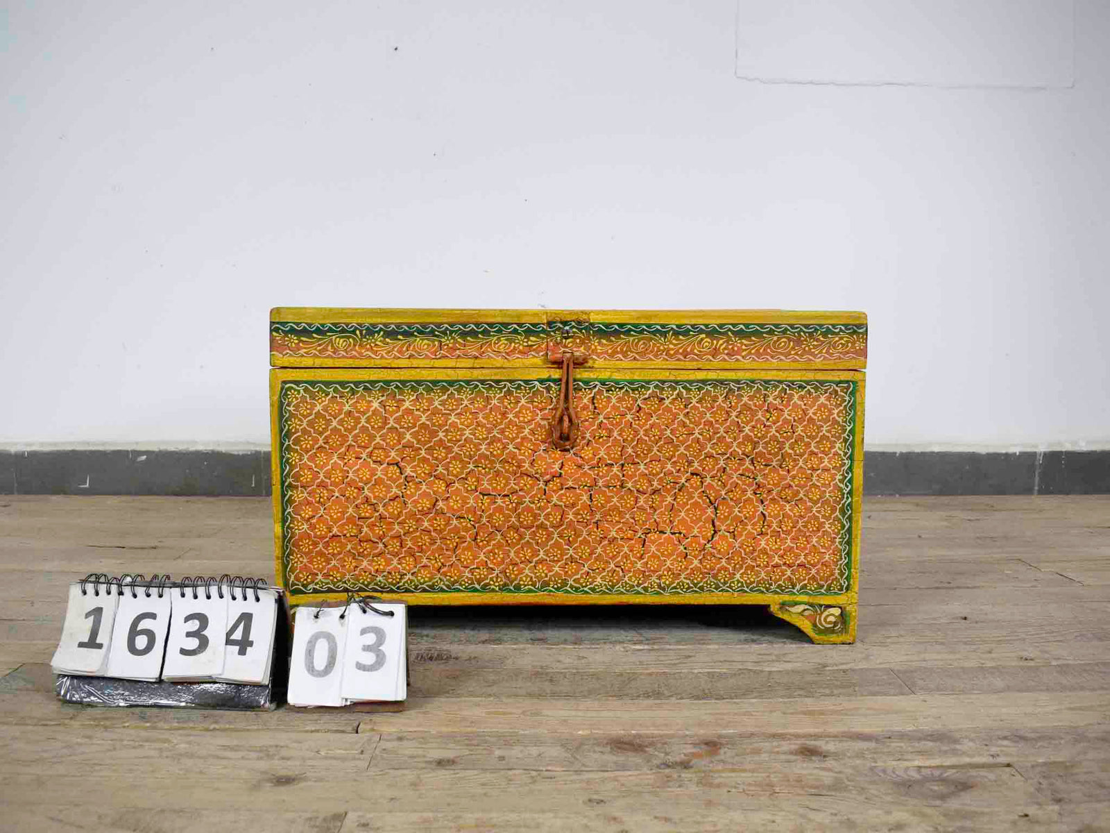 MILL-1634/3 Hand Painted Wooden Box C30