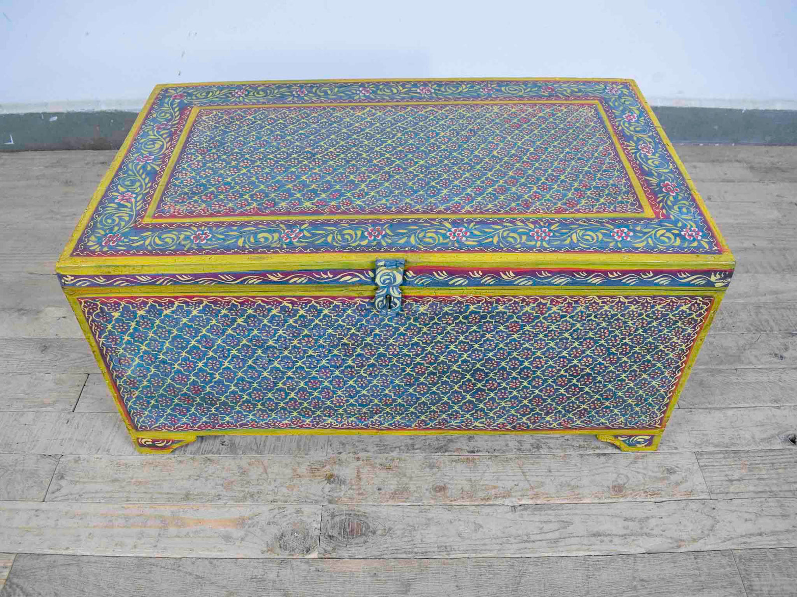MILL-1634/10 Hand Painted Wooden Box C30