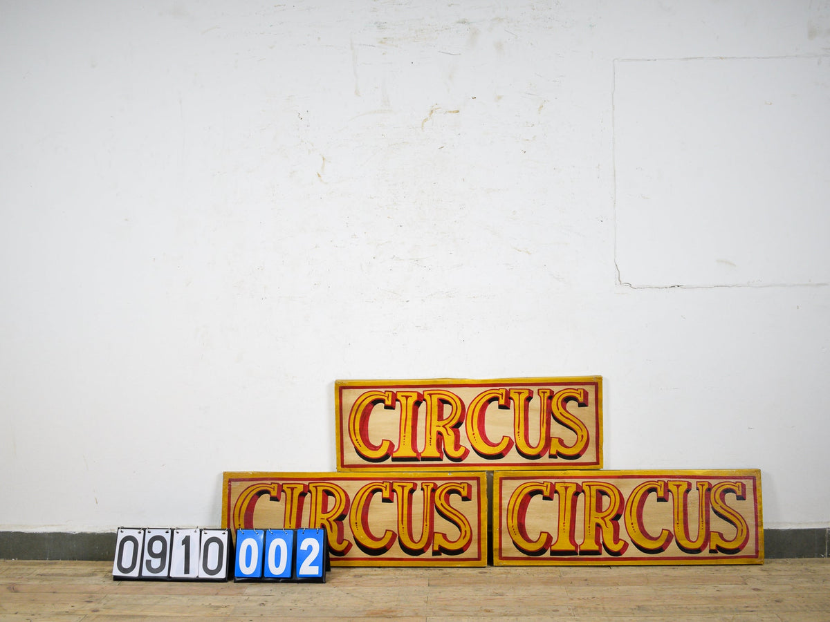 MILL-910/2 Metal Hand Painted Sign 'CIRCUS' C36