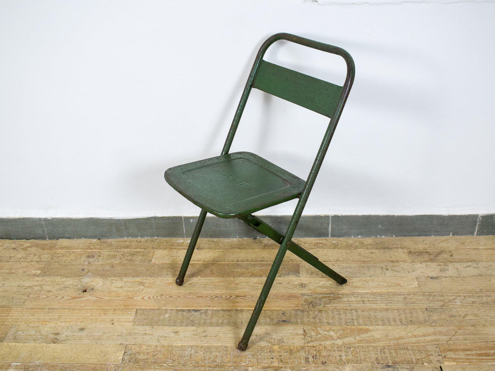 MILL-1030/4 Metal Folding Chairs C31