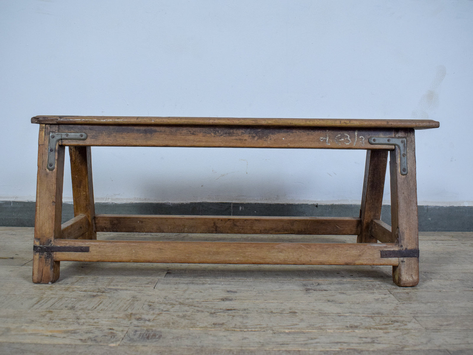 MILL-1852/7 Small Bench C30