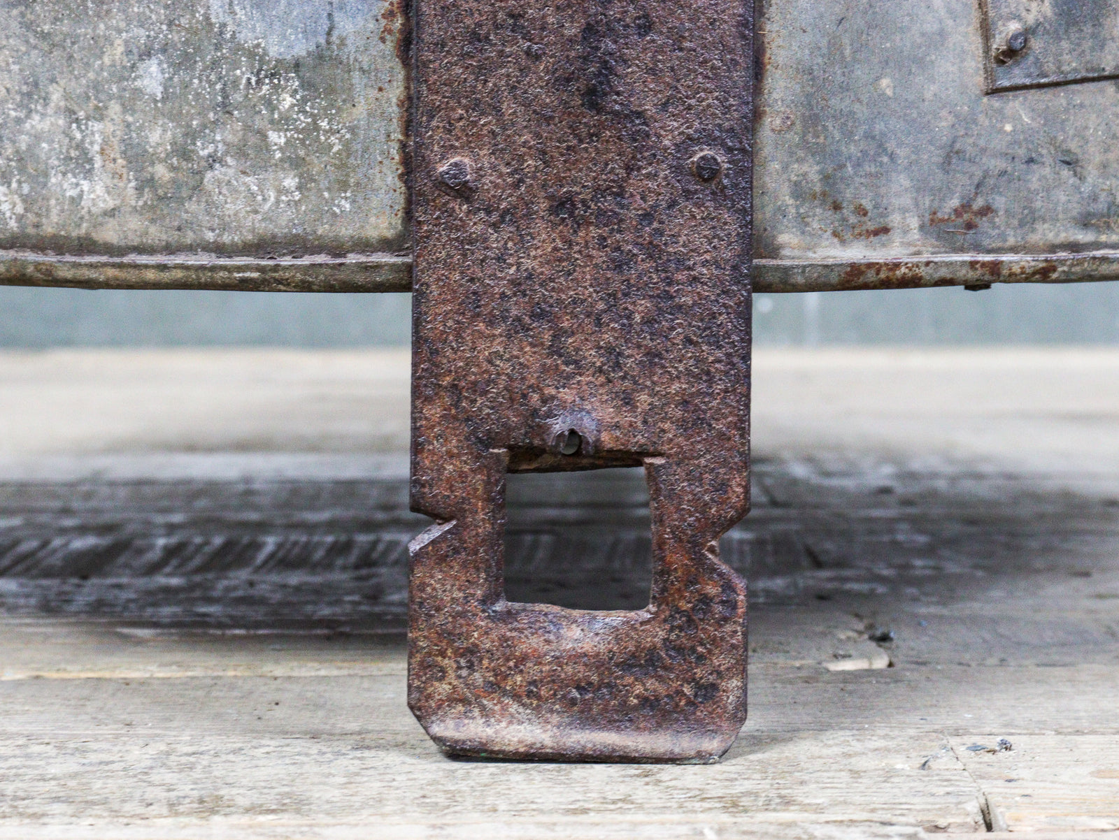 MILL-1786/2 Iron Chakki Table C27