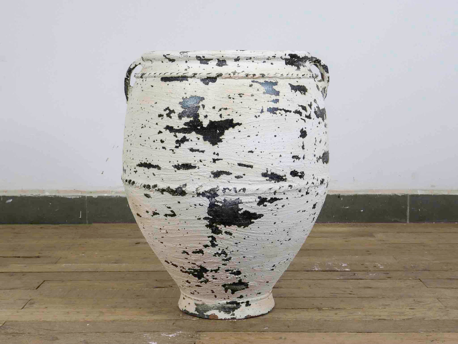 MILL-2304/1 Large Clay Pot C30