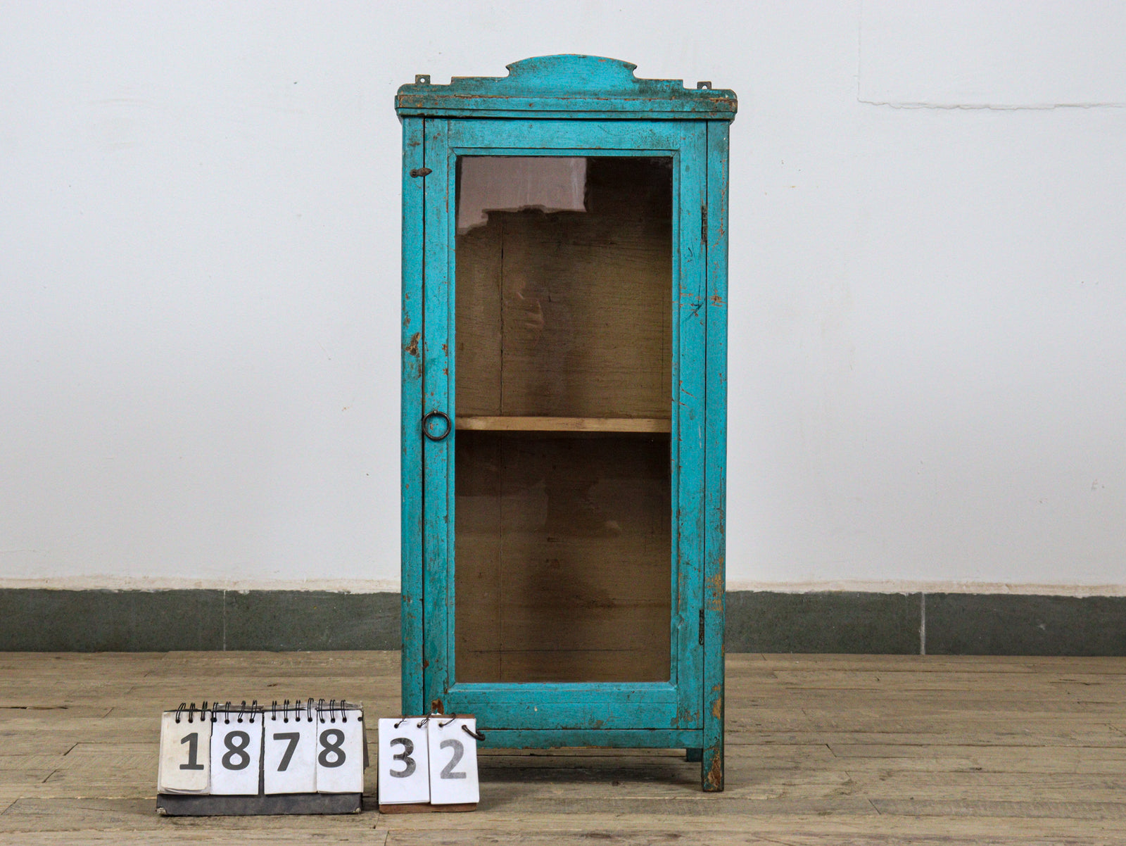 MILL-1878/32 Small Cabinet C27