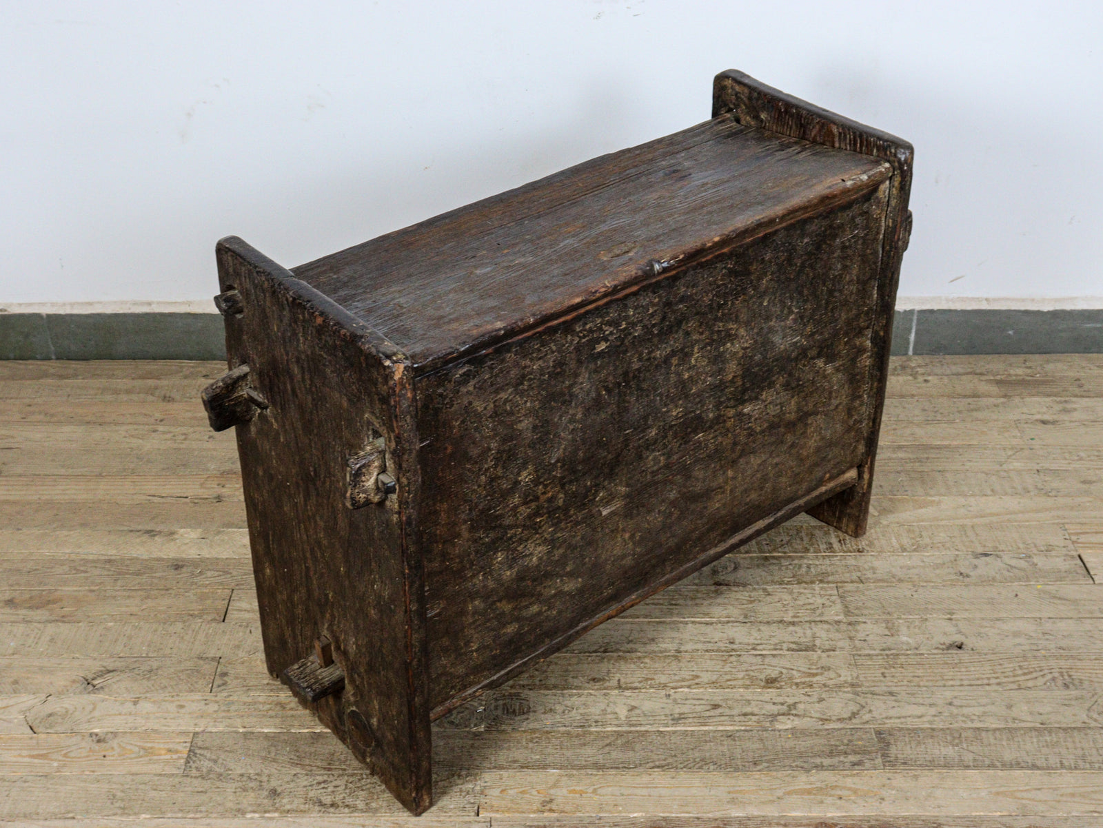 MILL-1737/18 Antique Himalayan Chest C28