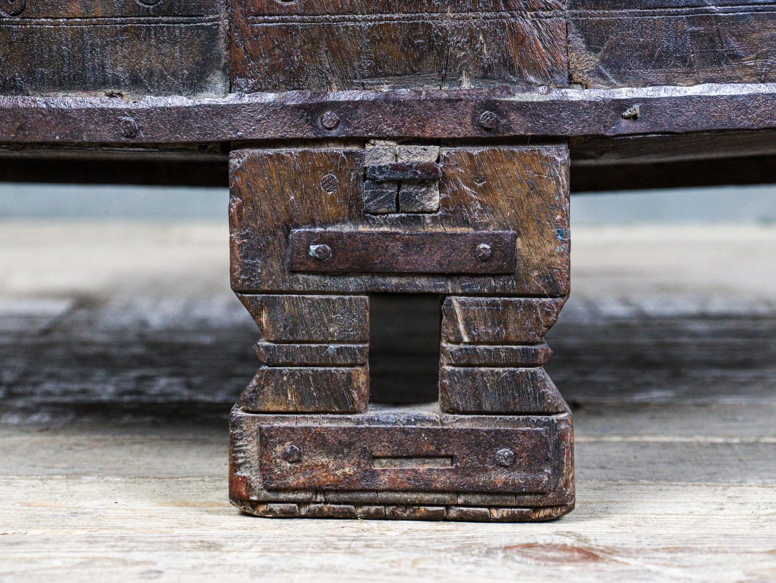 MILL-1555/23 Wooden Chakki Table C27