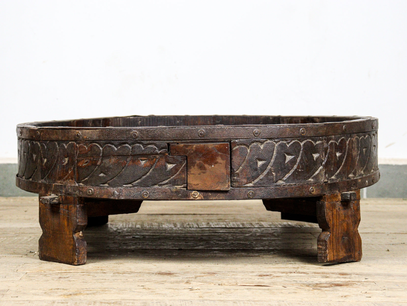 MILL-1555/37 Wooden Chakki Table C27