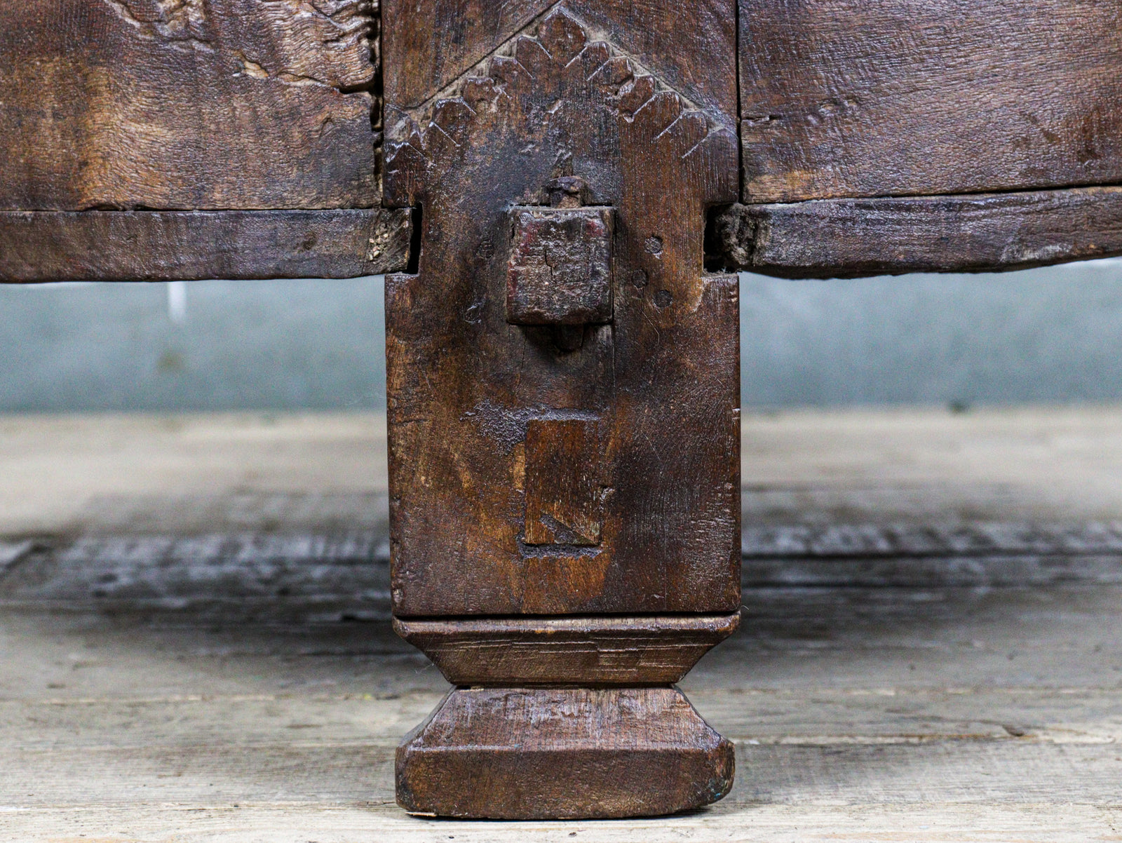 MILL-1555/41 Wooden Chakki Table C27