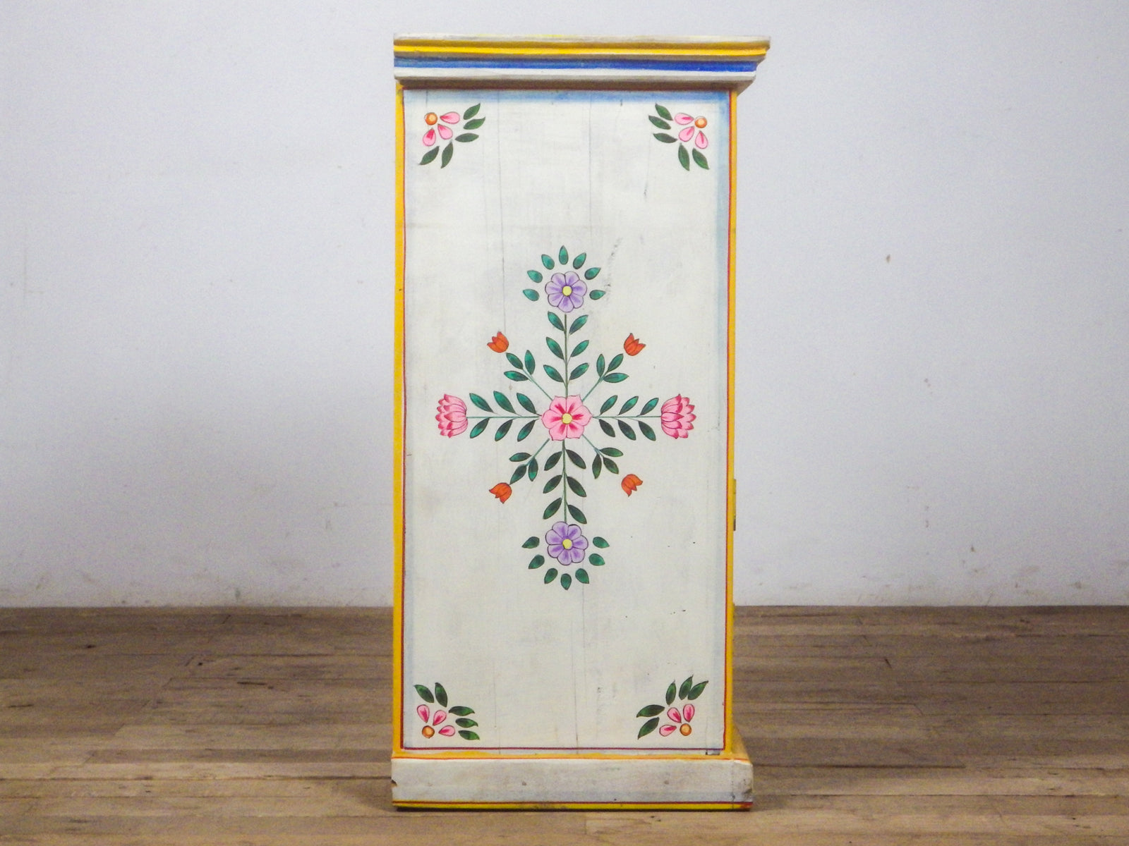 MILL-1453 Hand Painted Bedside Cabinet C19